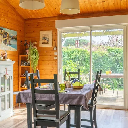 Le Pommier - D'hotes Bed and Breakfast
